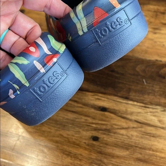 Tote’s Women 8 Ultra Tough Super Comfy Lightweight Durable Gardening Clog Veggie - Picture 4 of 11